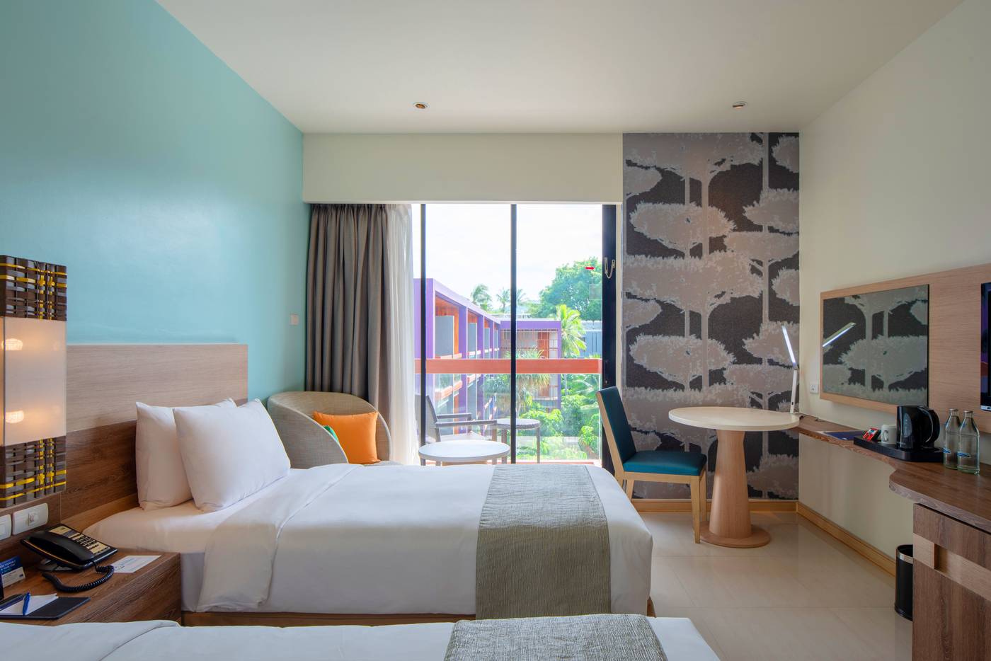 Holiday-Inn-Express-Phuket-Patong-Beach-Central-Room-28