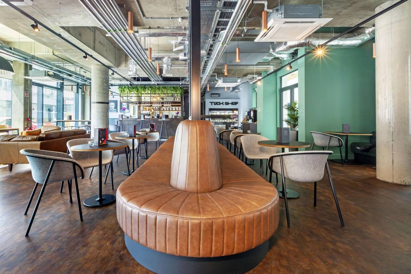 Hendrick-Smithfield-Lobby-11