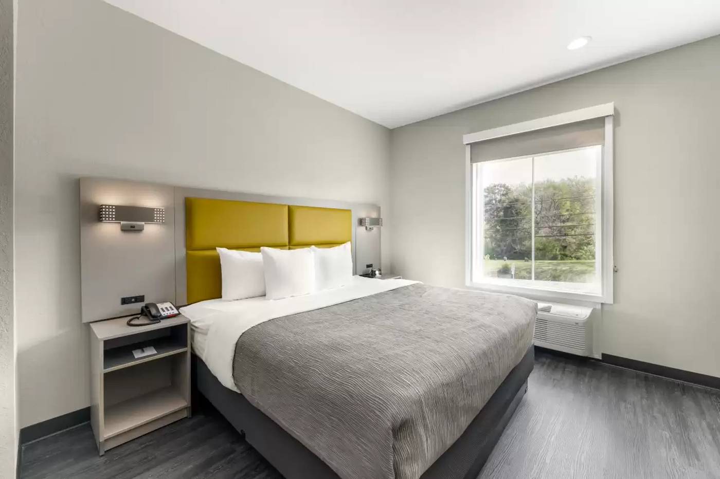 Quality Inn & Suites Joelton - Nashville-United States-Joelton-Room-6