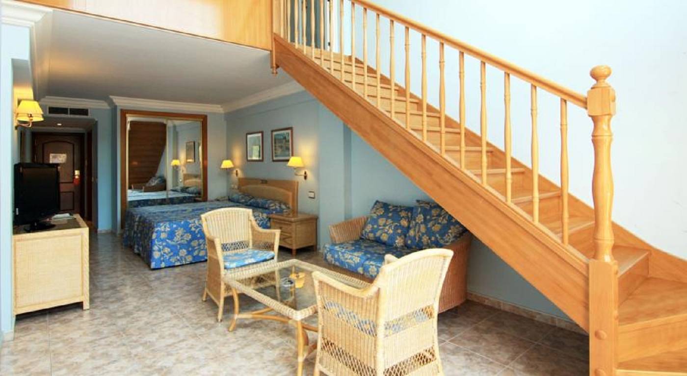 Palas-Pineda-Room-41