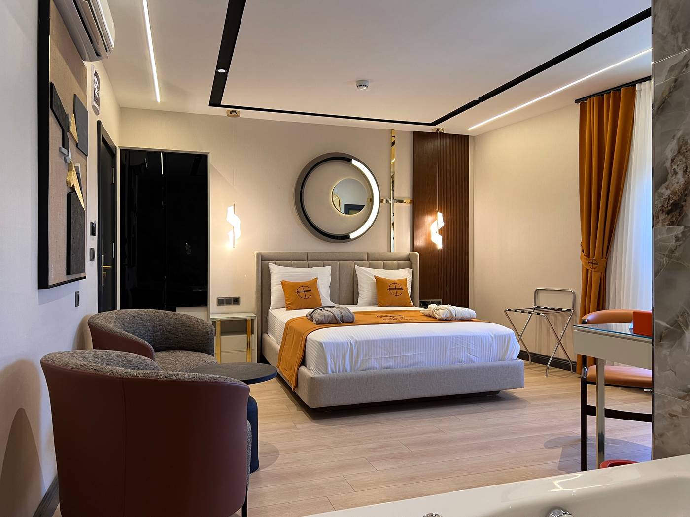 Elysian-Airport-Hotel-Room-6