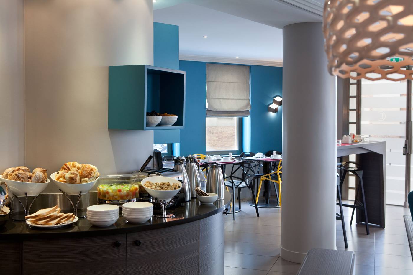 Hotel-Eiffel-Capitol-Restaurant-11