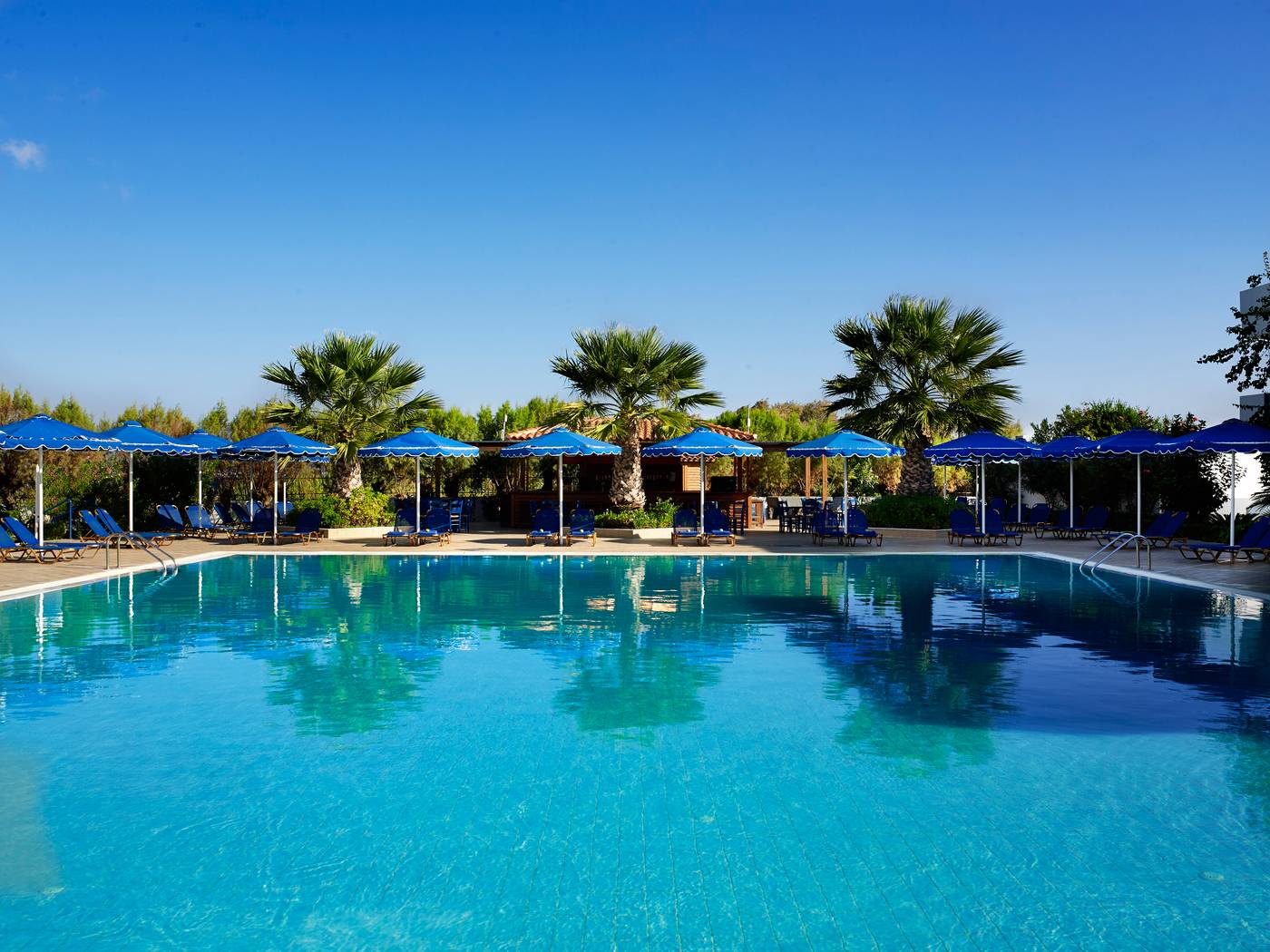 Mitsis-Ramira-Pool-4