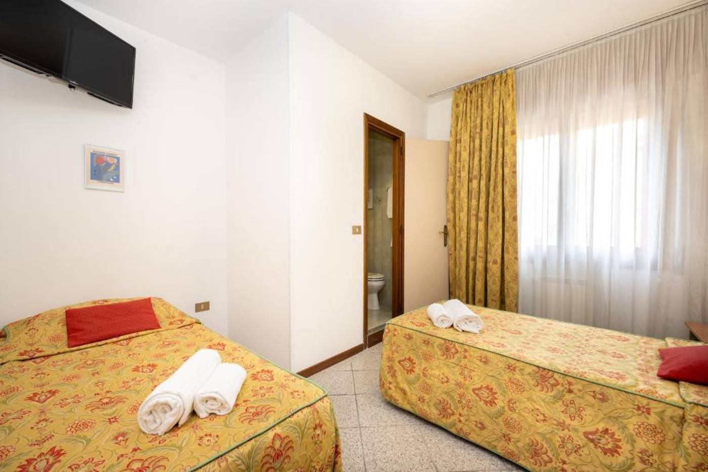 Camelia-Rooms-Venice-Room-11