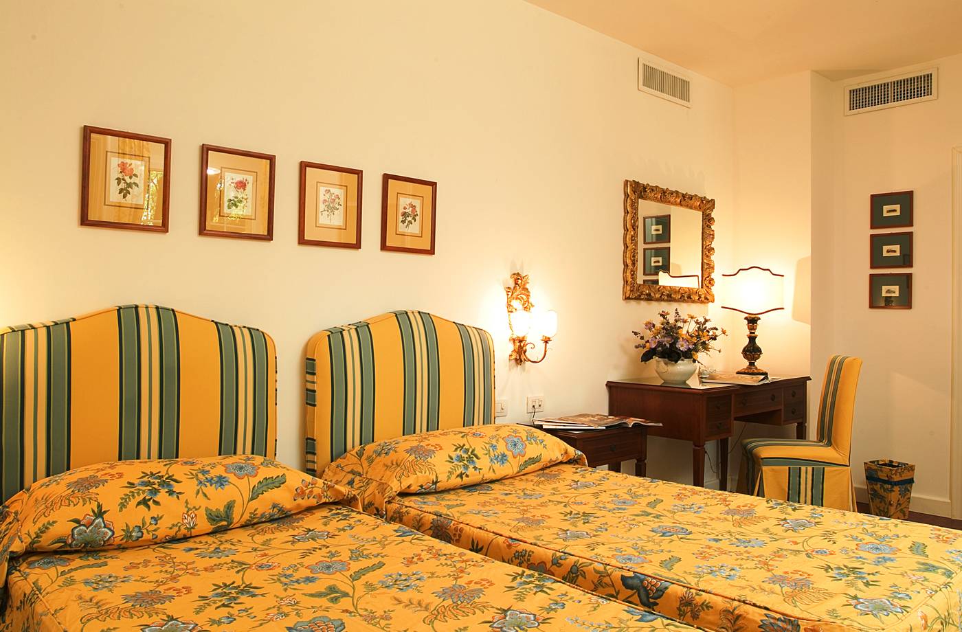 Marignolle-Relais---Charme-Room-16
