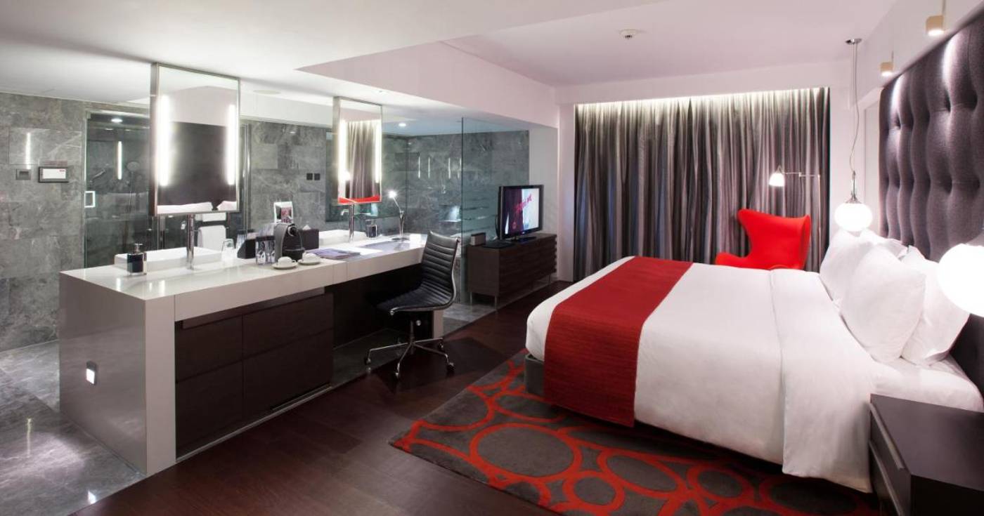 The-Mira-Hong-Kong-Room-15