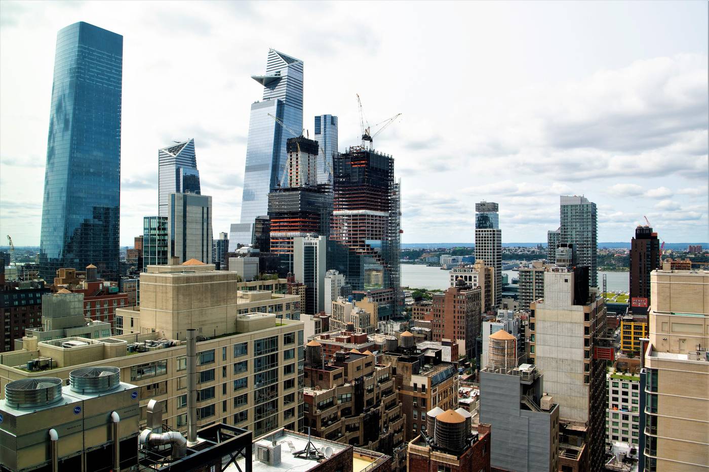 Holiday-Inn-New-York-City---Times-Square-Room-27