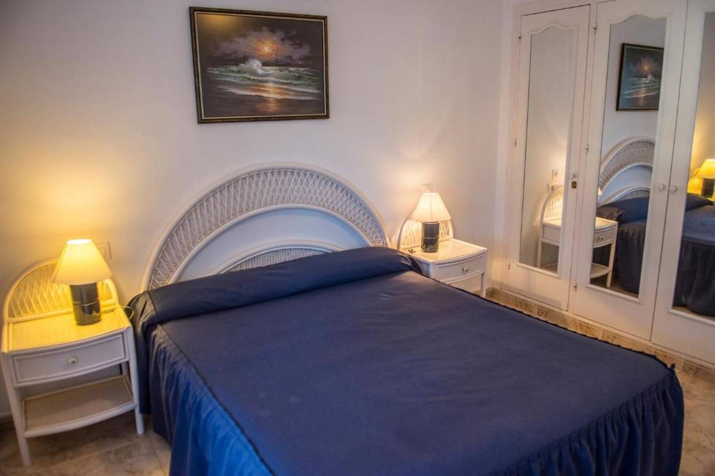 Hamilton-Court-Room-24