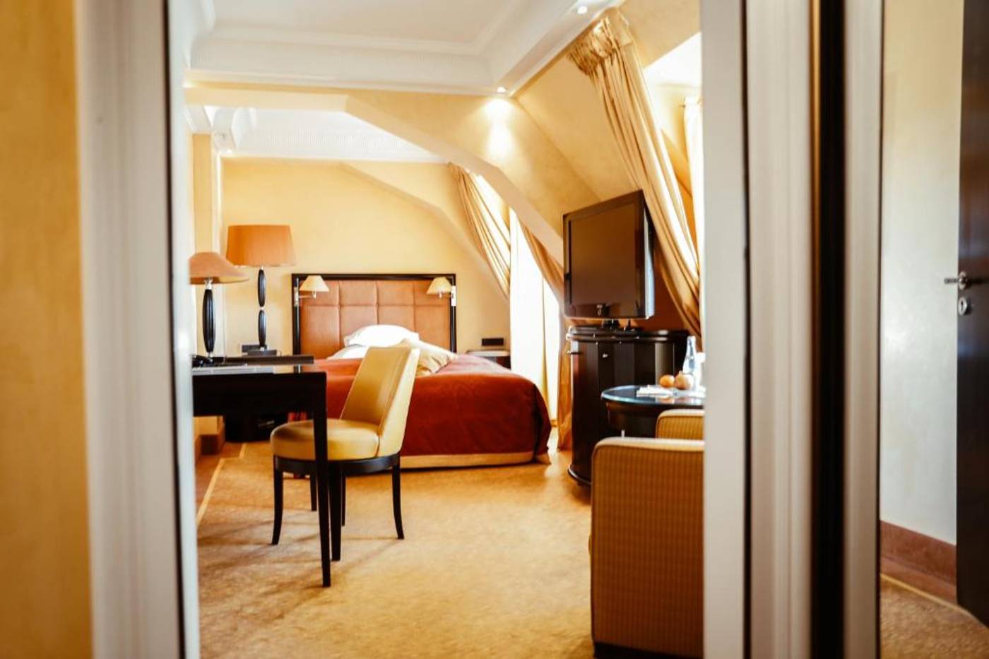 Hotel-Bayerischer-Hof-Munich-Room-46