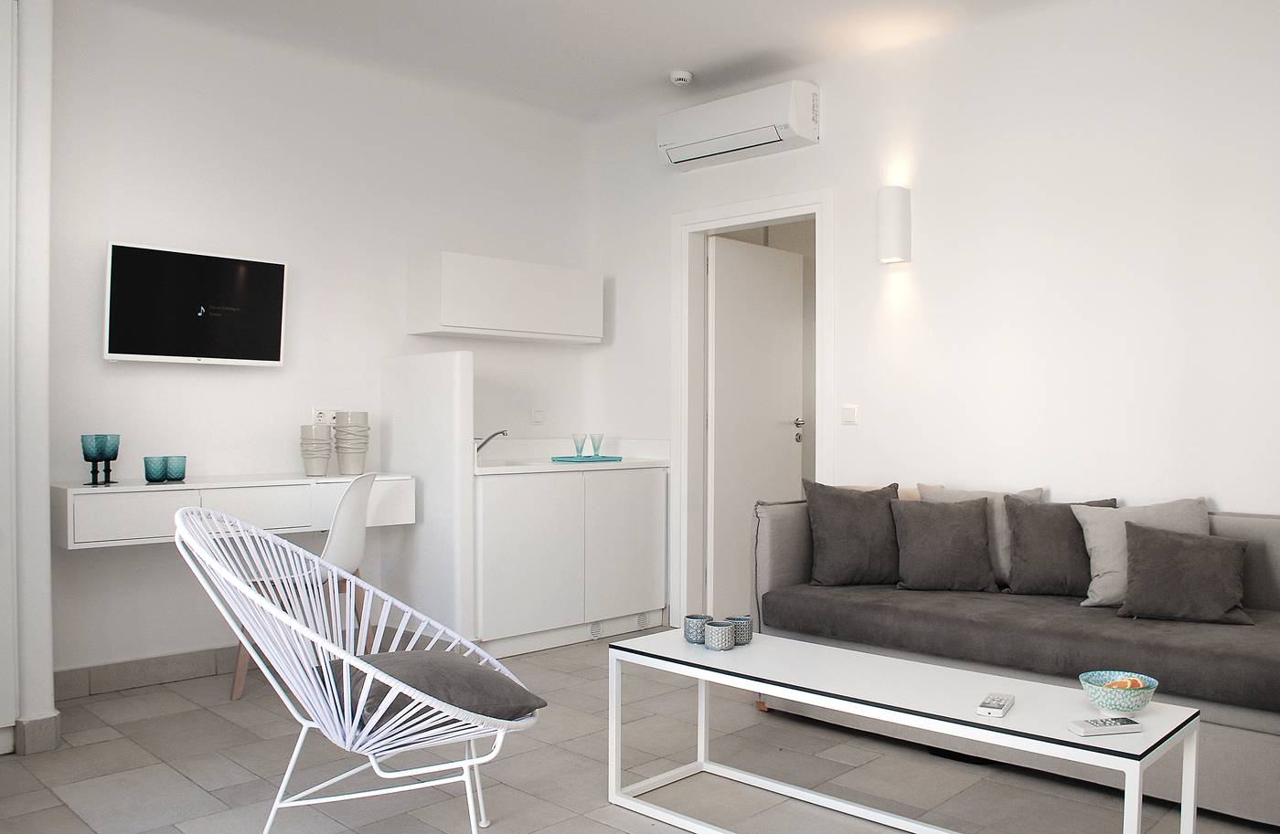 Aqua-Blue-Hotel-Room-29