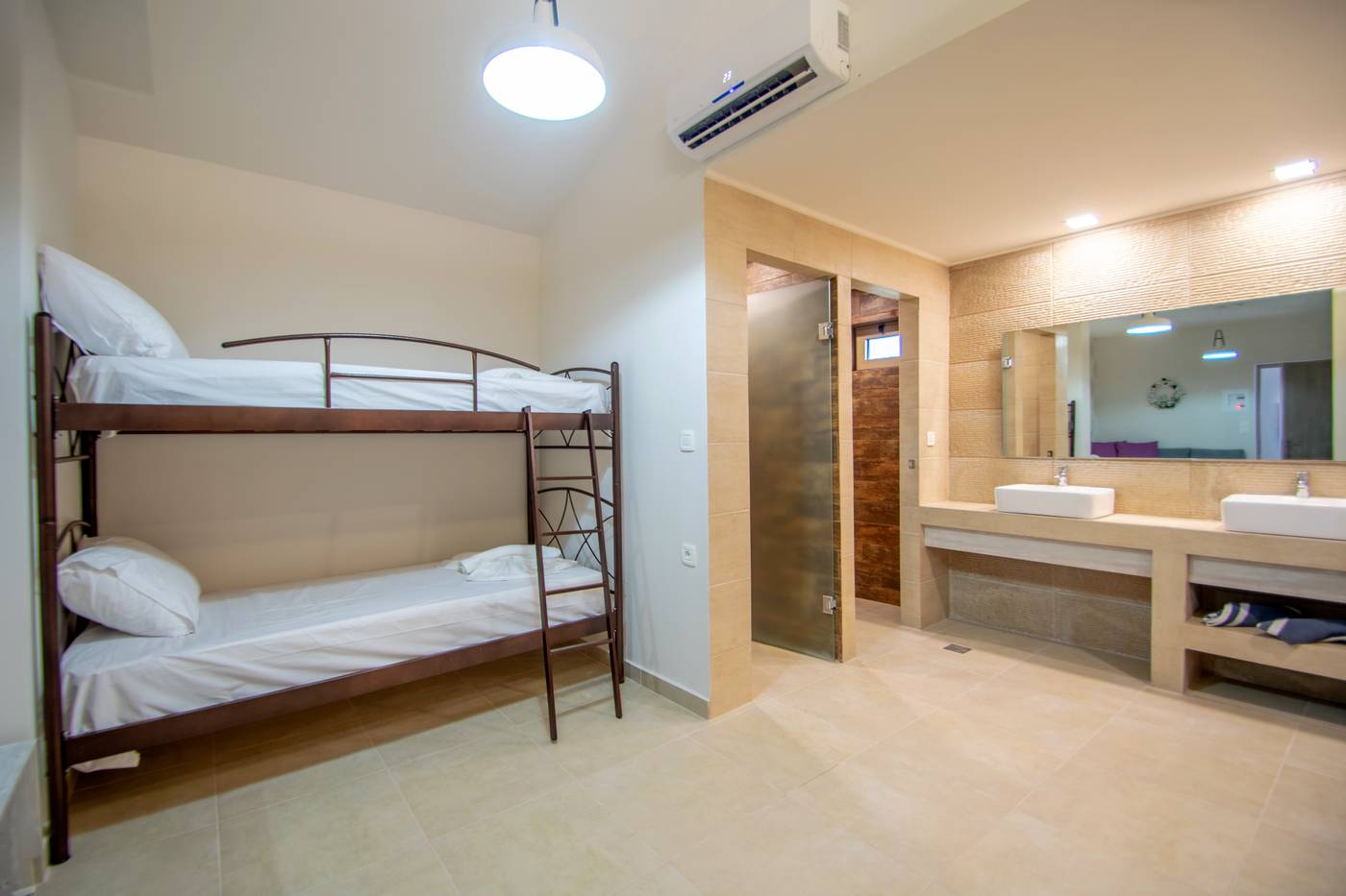 Paradise-Apartments-And-Studios-Room-47