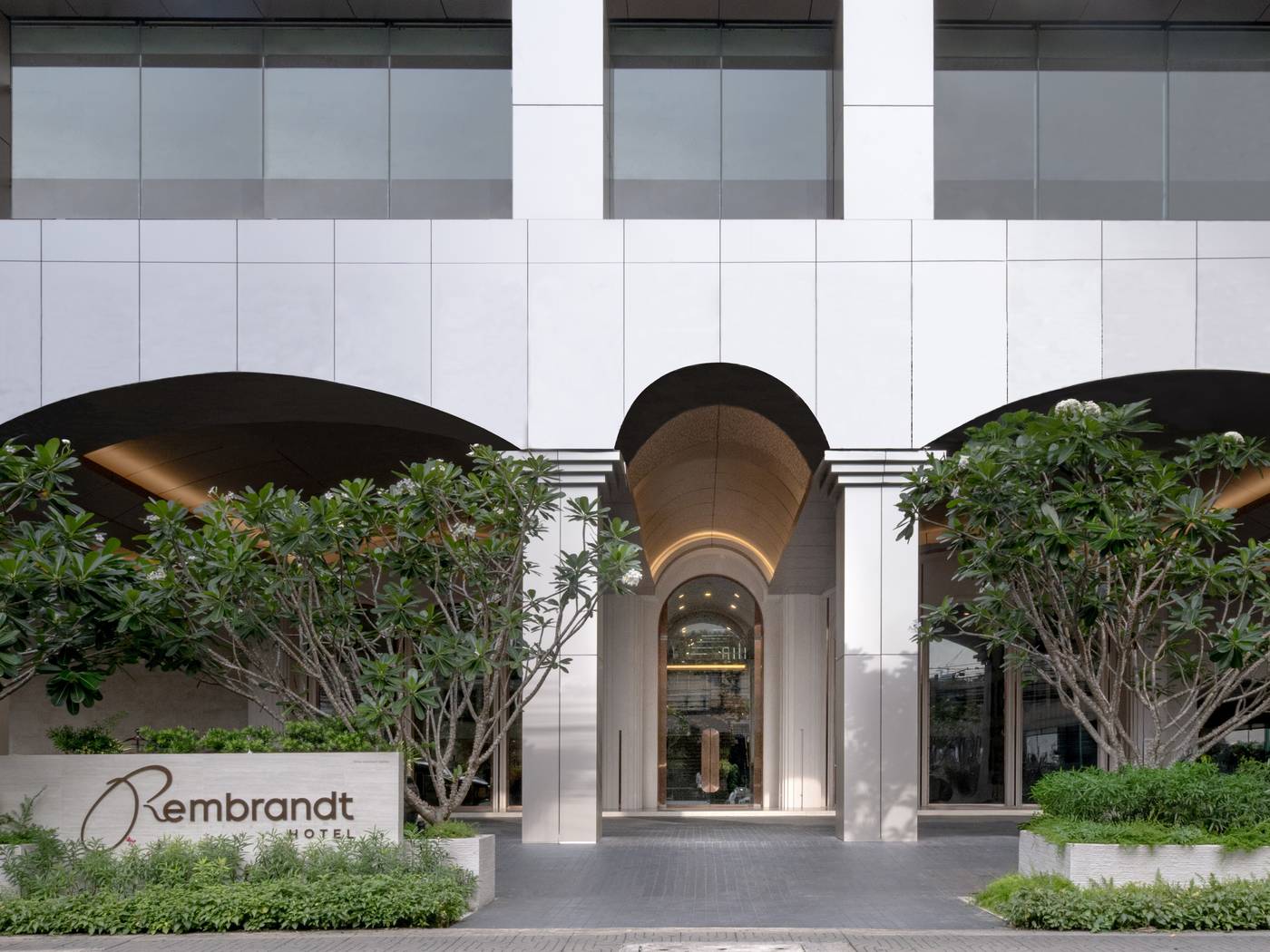 Rembrandt-Hotel-Bangkok-Lobby-76