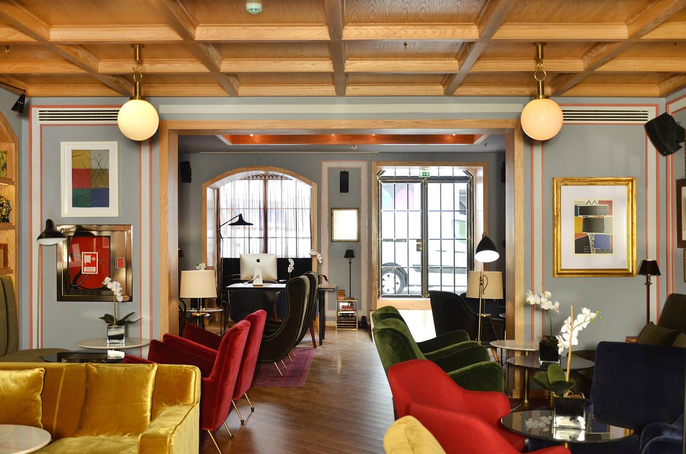 Browns-Central-Hotel-Lobby-2