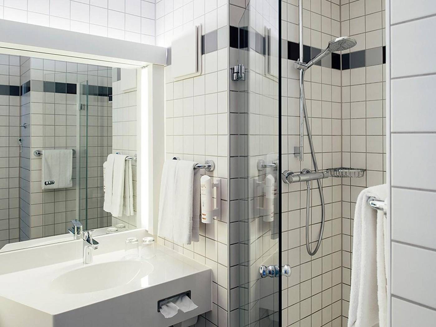 Vienna-House-Easy-by-Wyndham-Berlin-PrenzlauerBerg-Room-46