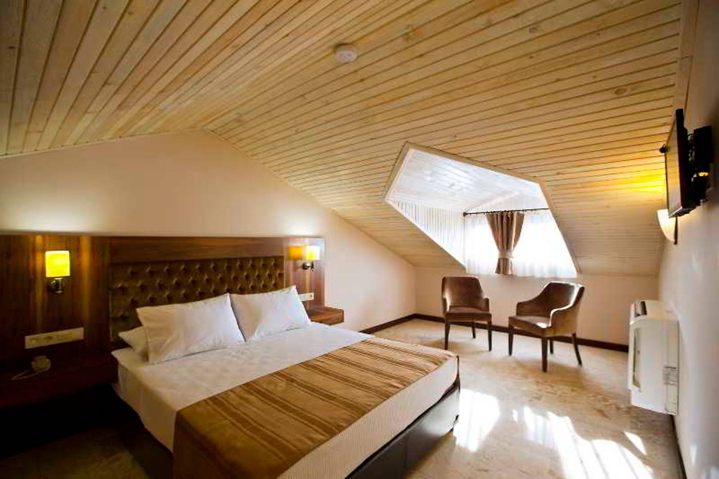 Montana-Boutique-Hotel-Room-19