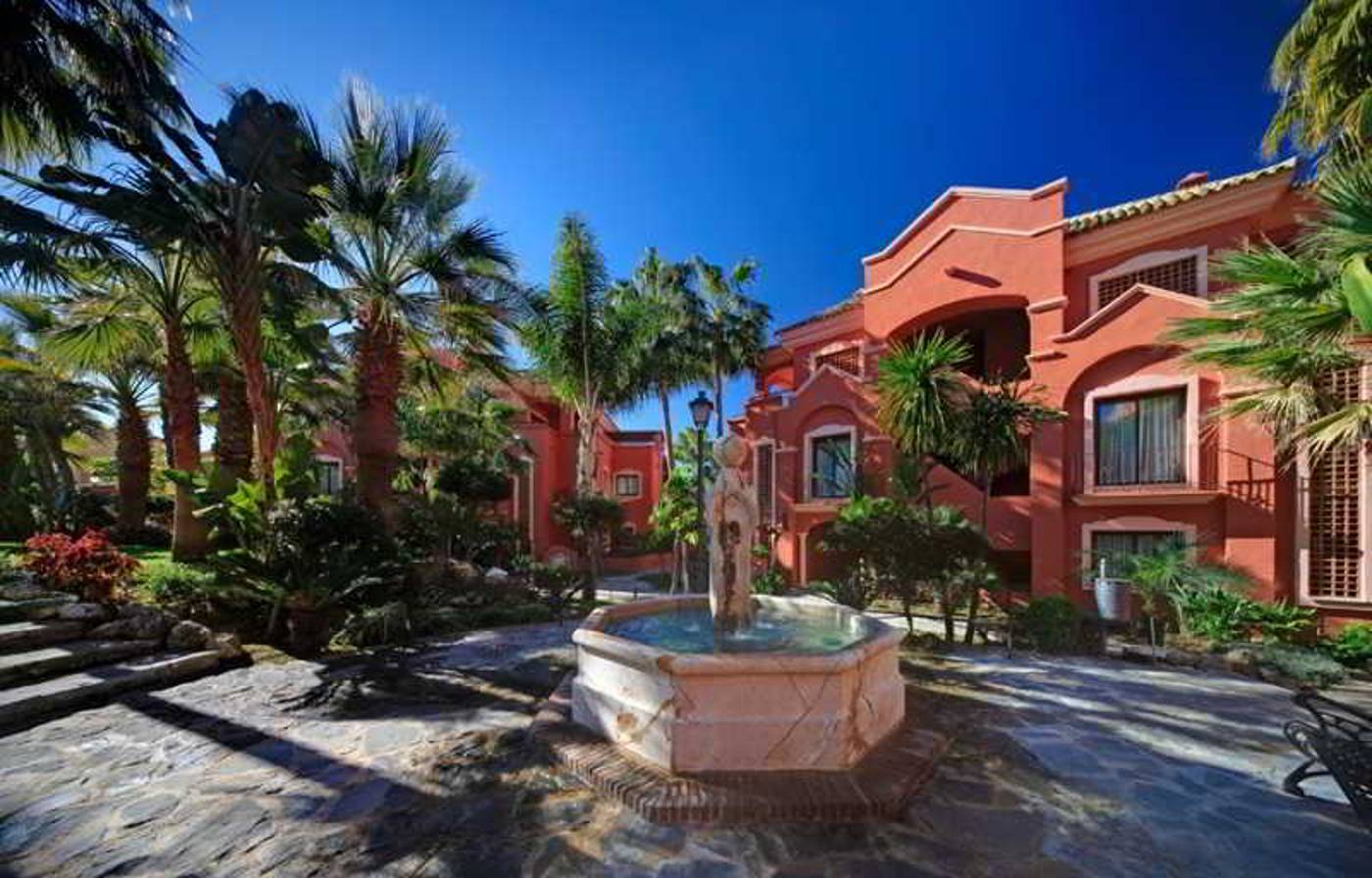 Vasari-Resort-Lobby-8