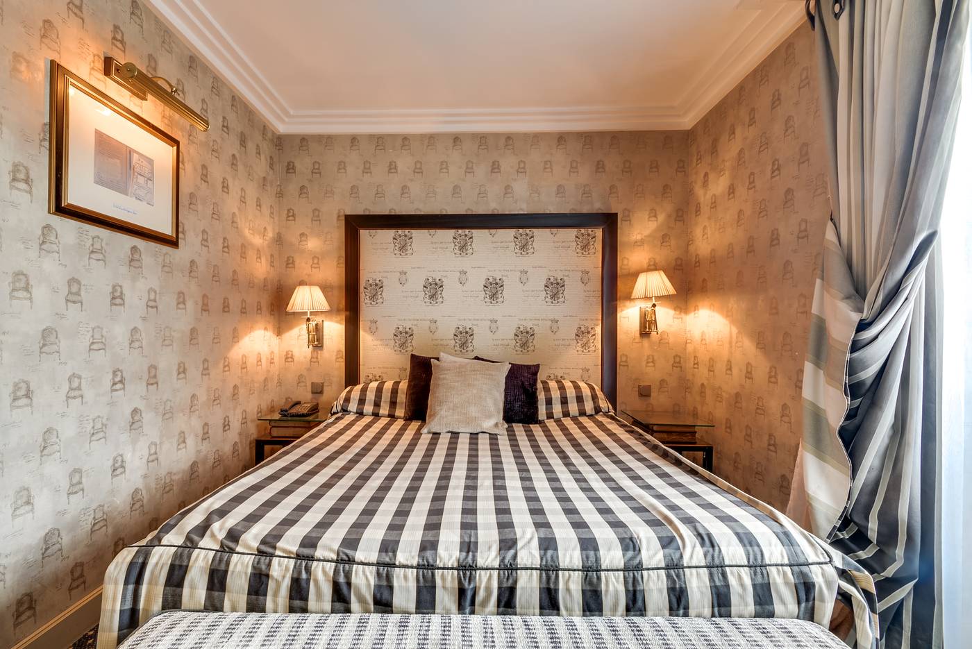 Villa-Lutece-Port-Royal-Room-17