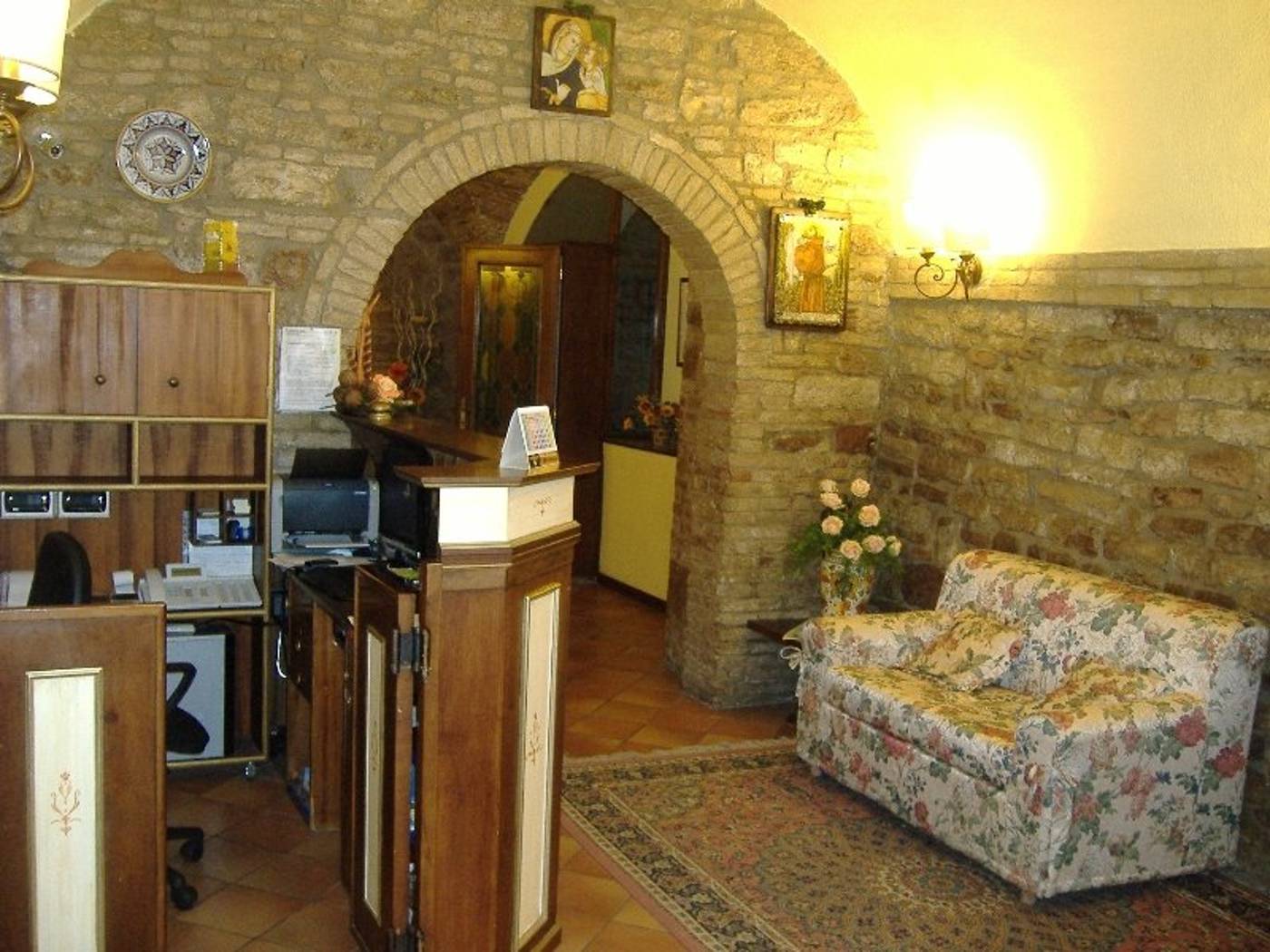 Albergo Del Viaggiatore-Italy-ASSISI-Lobby-10