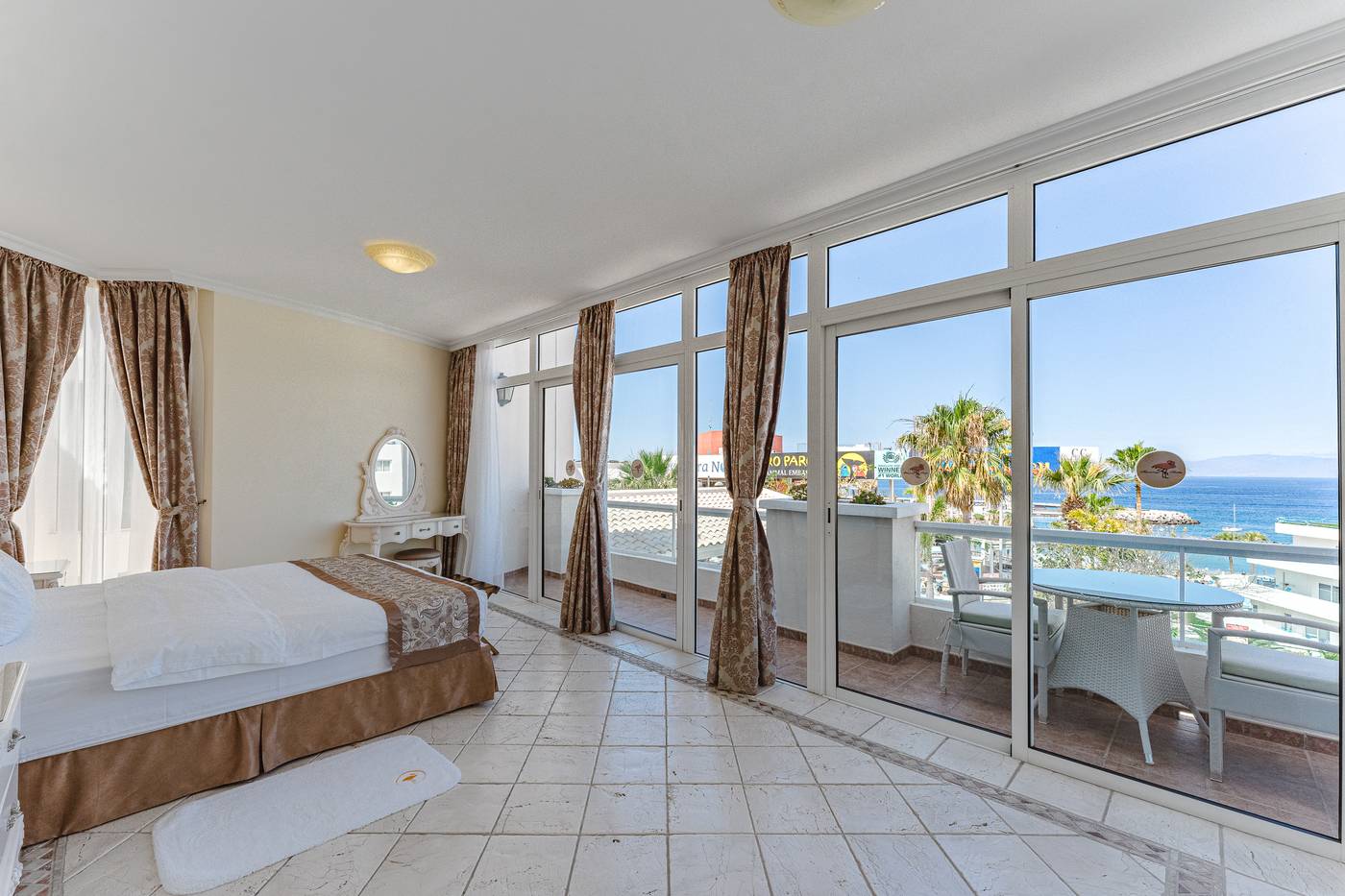 Flamingo-Suites-Room-40