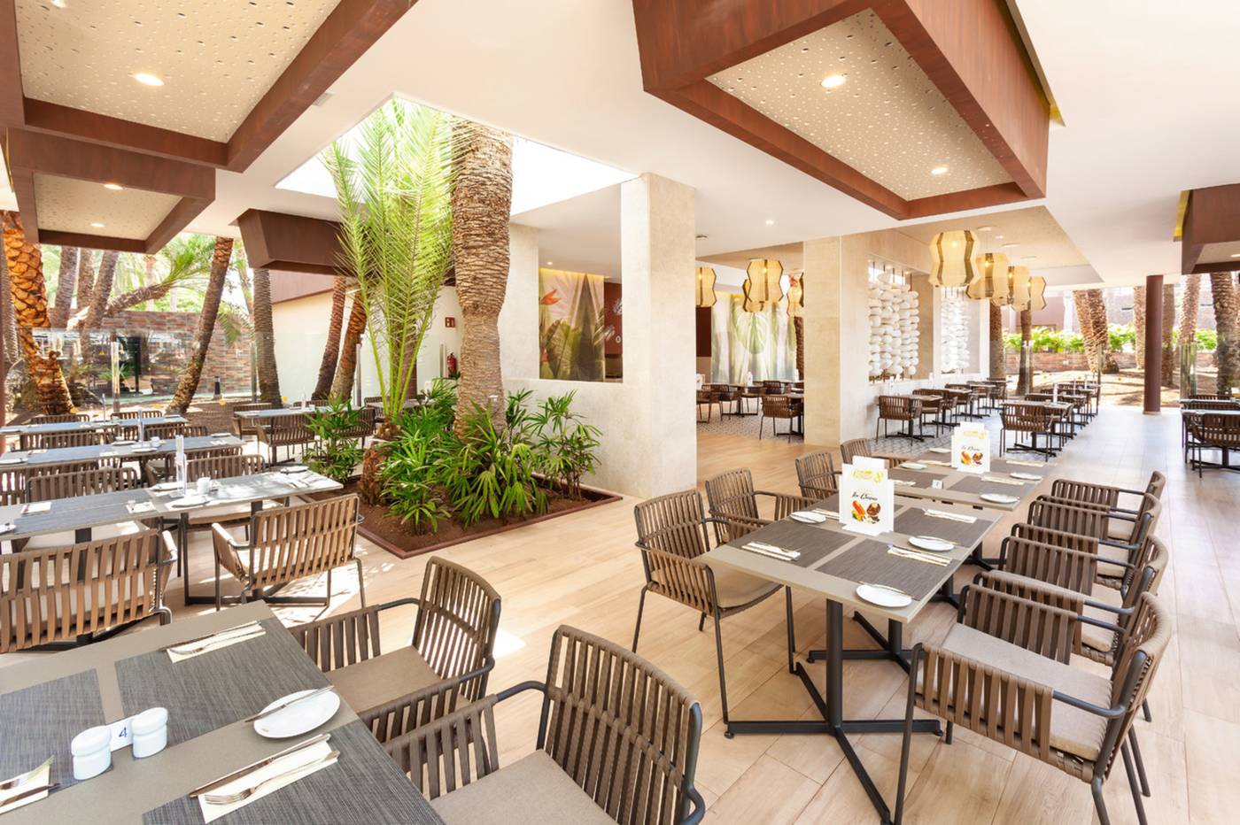 Riu-Palace-Oasis-Restaurant-40