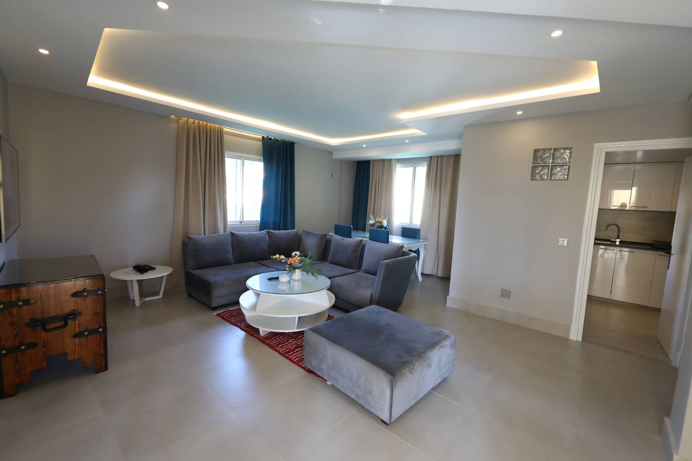 Hotel-Suite-Les-Charmilles-Lobby-14