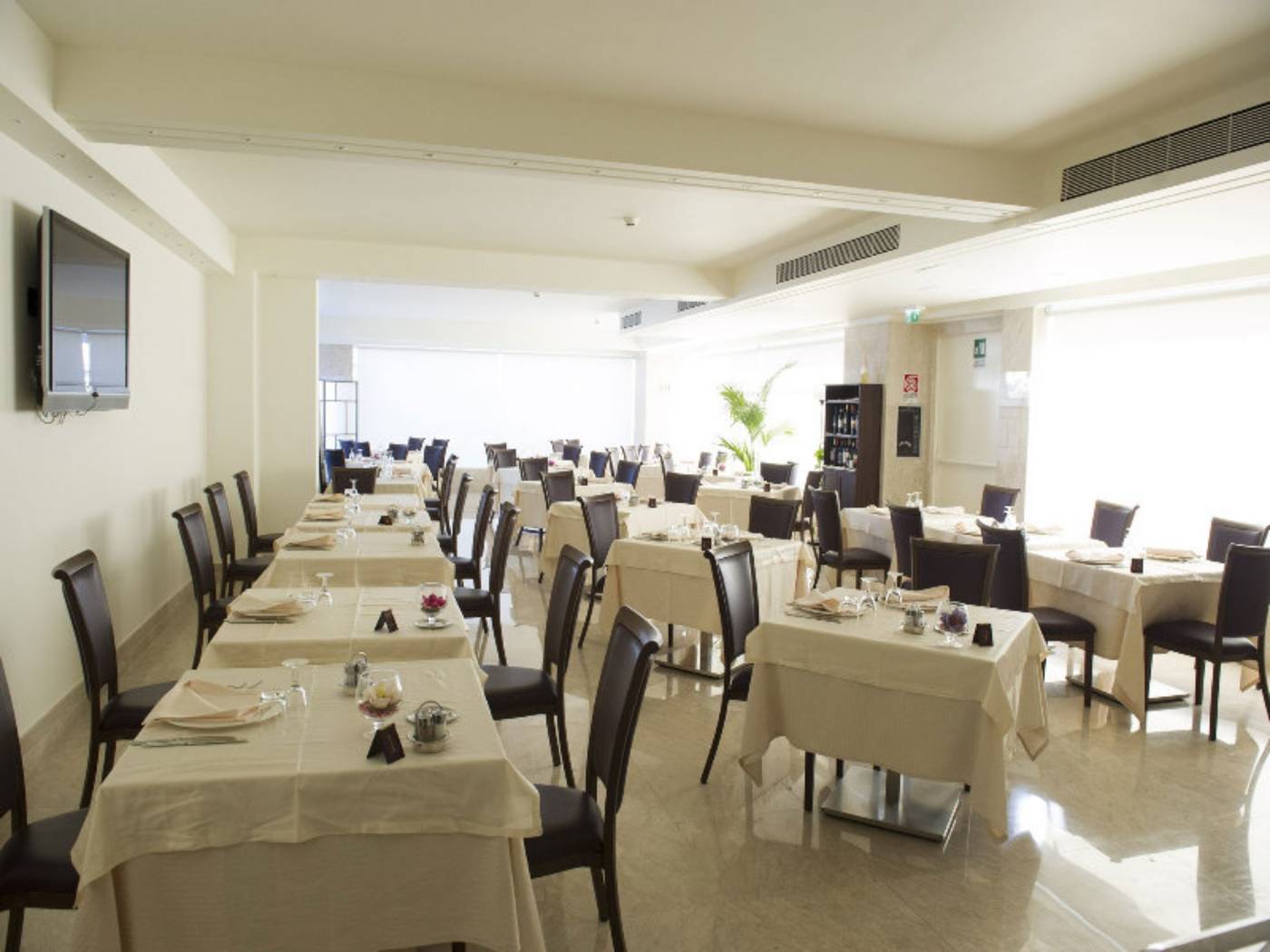 Catania-International-Airport-Hotel-Restaurant-12