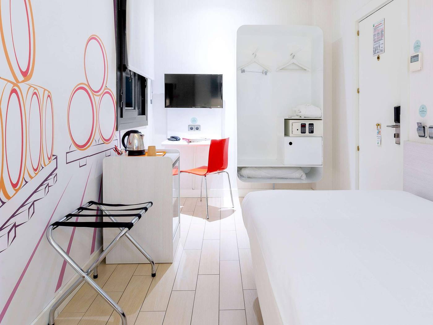 Ibis-Styles-Madrid-Prado-Room-29