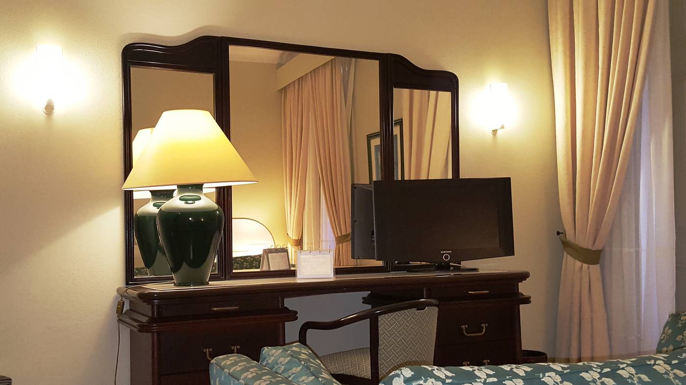 Hotel-De-Moura-Room-28