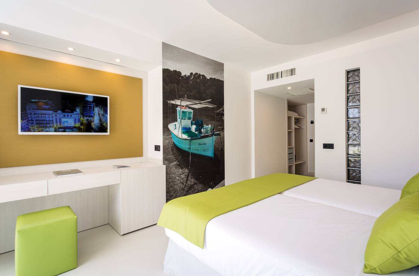 The-Ibiza-Twiins-Room-26