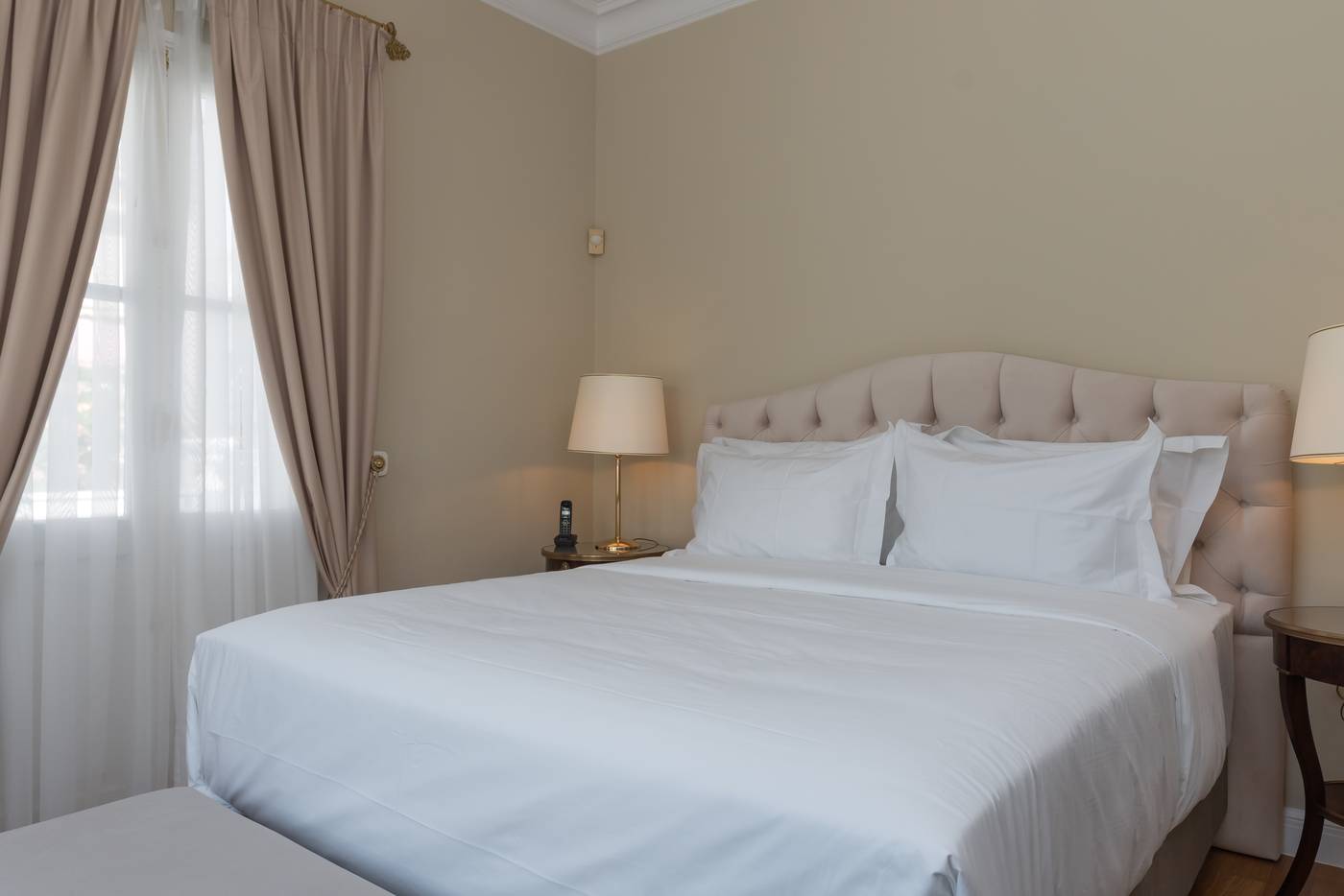 Noble-Suites-Room-28