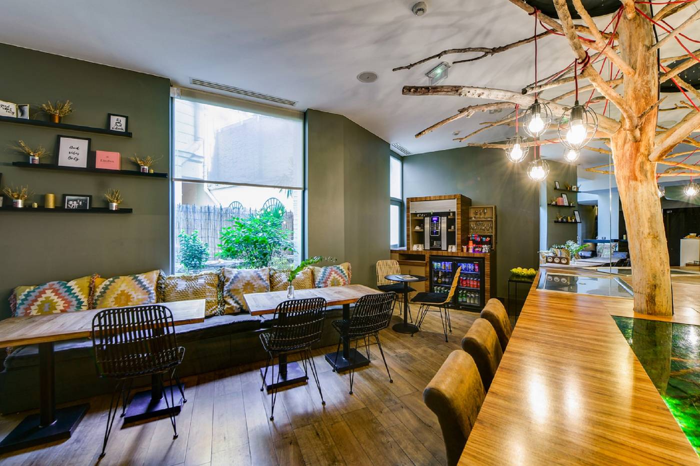 Legend-Restaurant-11