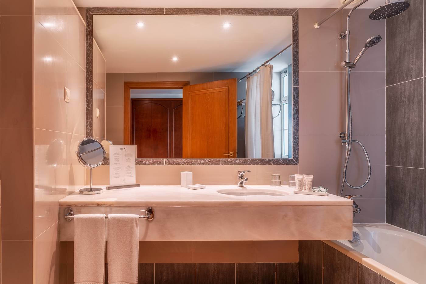 Quintinha-Sao-Joao-Room-37