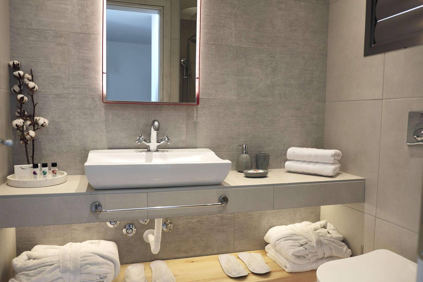 Elea-Village-Room-72