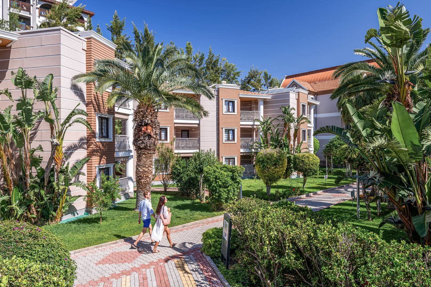 Quatro Famıly Club Dem