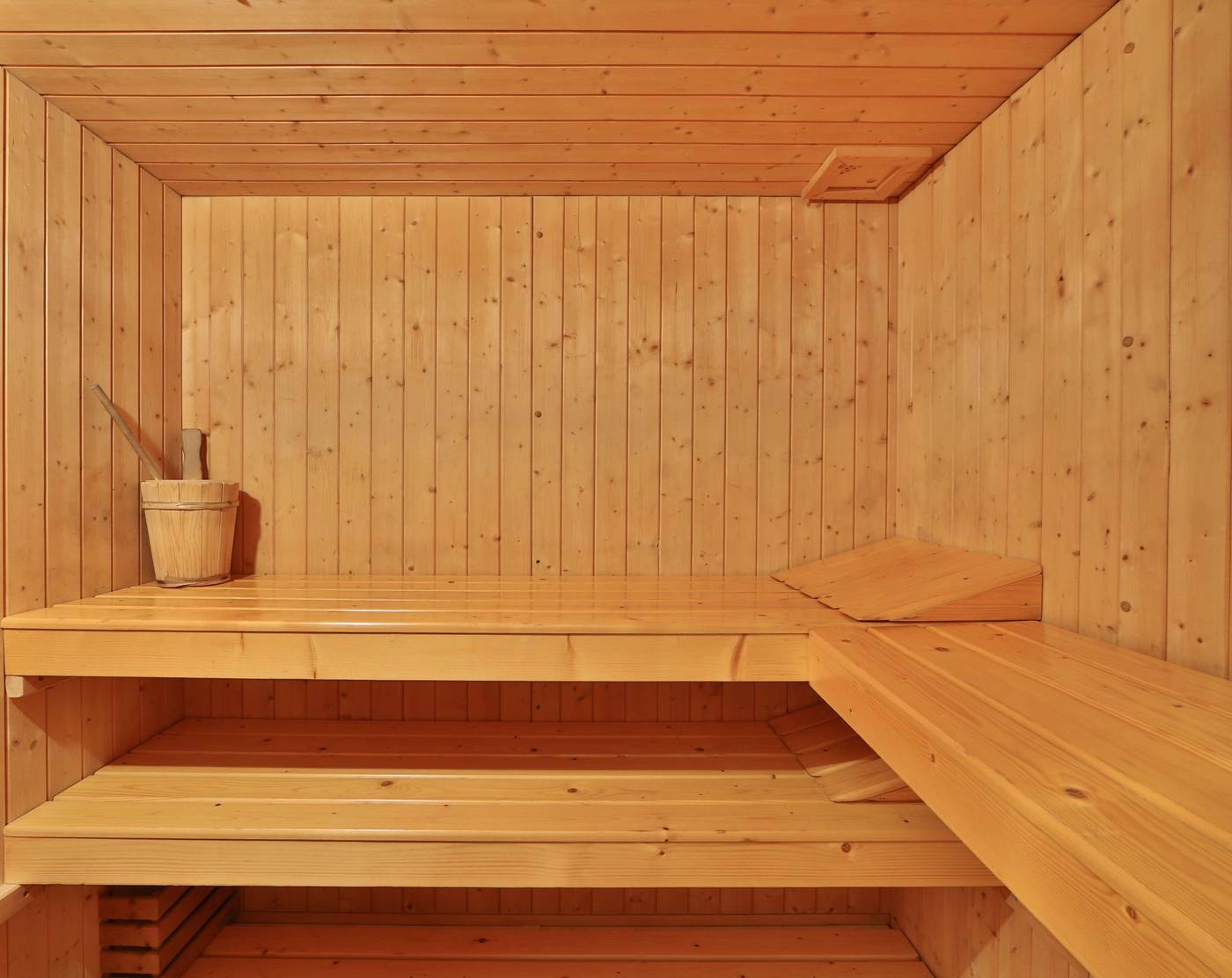 Best-Western-Grand-Htl-Guinigi-Sports-and-Entertainment-58