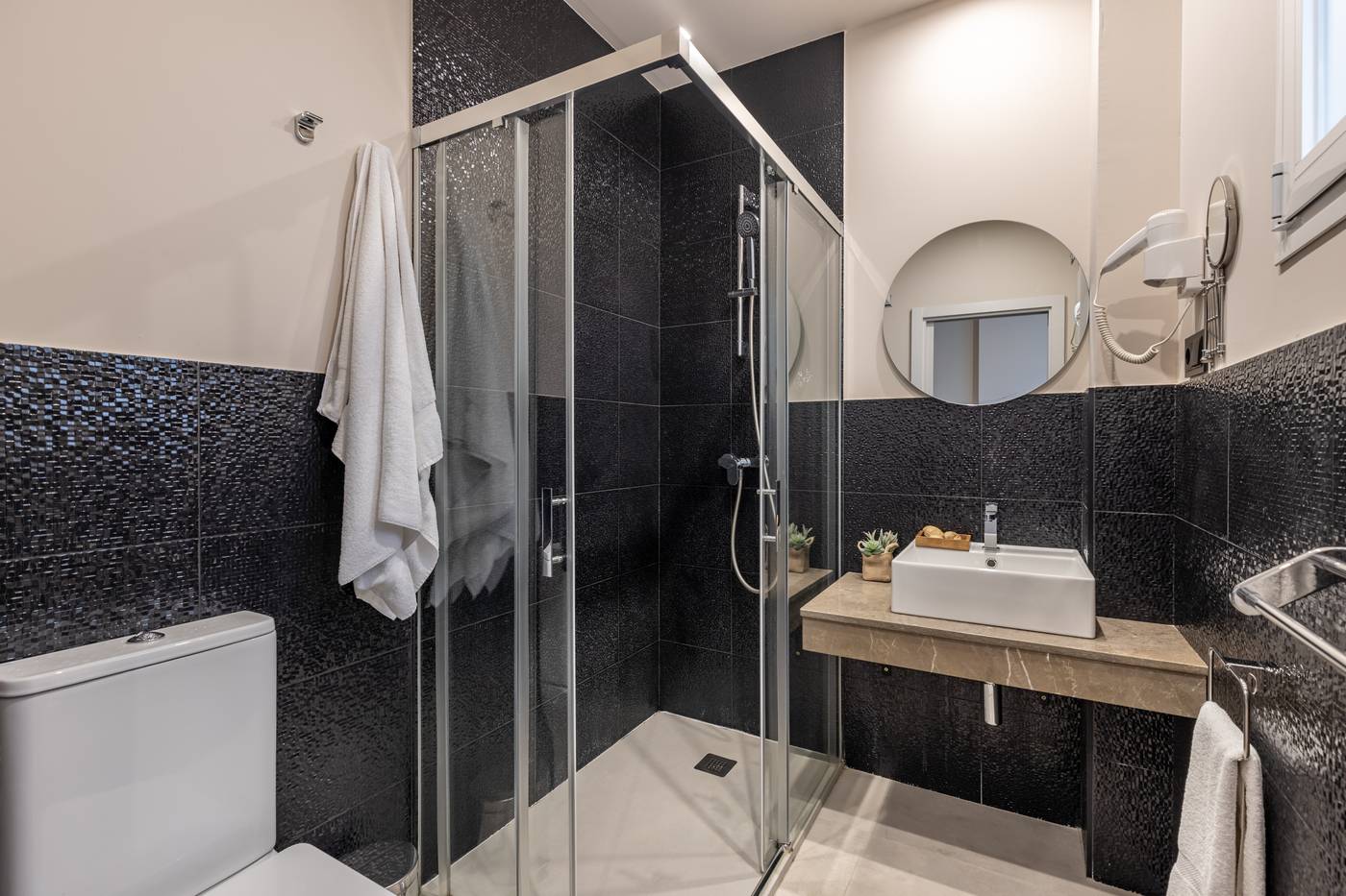 Libere-Malaga-Teatro-Romano-Room-25