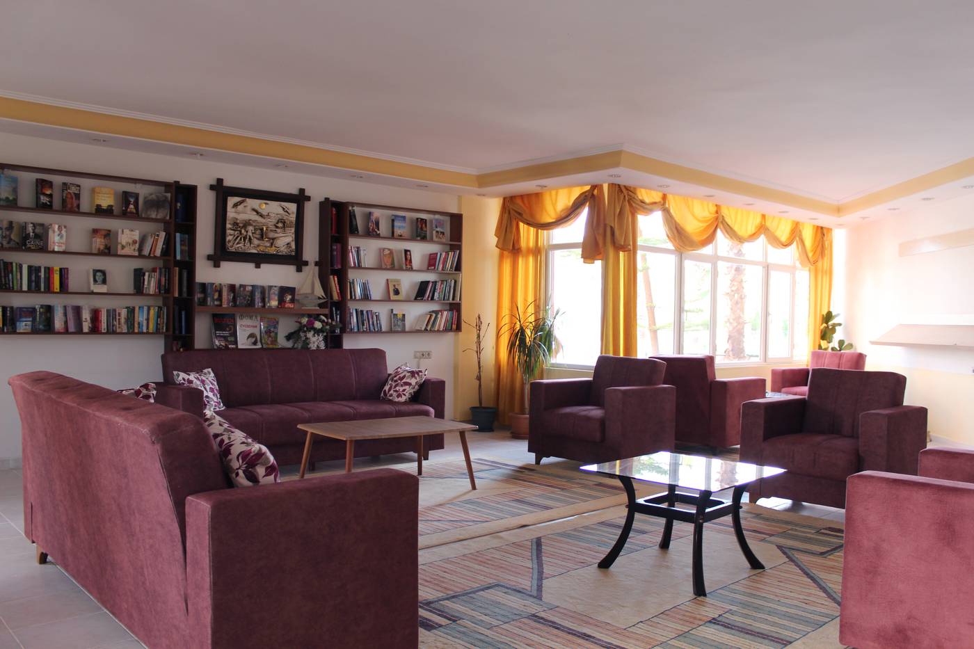 Semoris-Hotel-Lobby-32