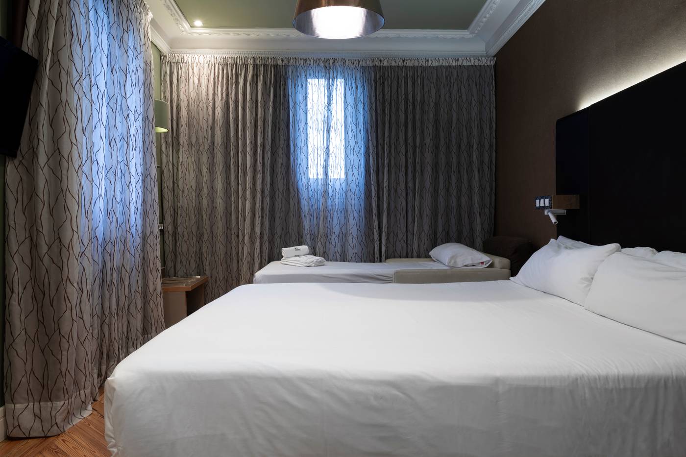 Petit-Palace-Lealtad-Plaza-Room-40