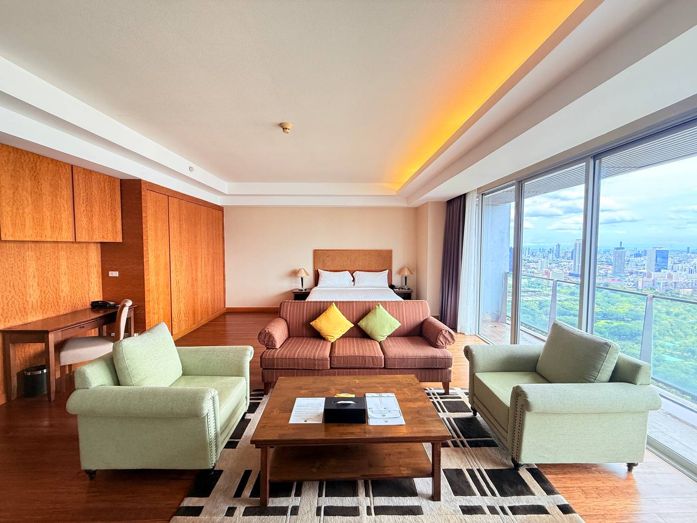 Column-Bangkok-Room-15