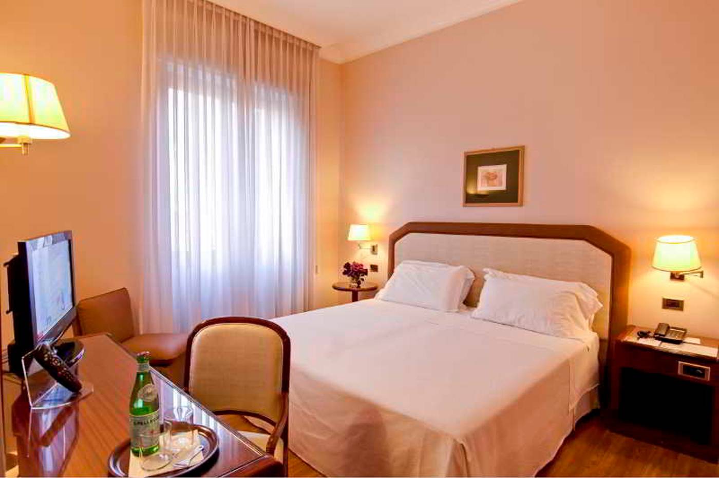 Bristol-Hotel-Room-28