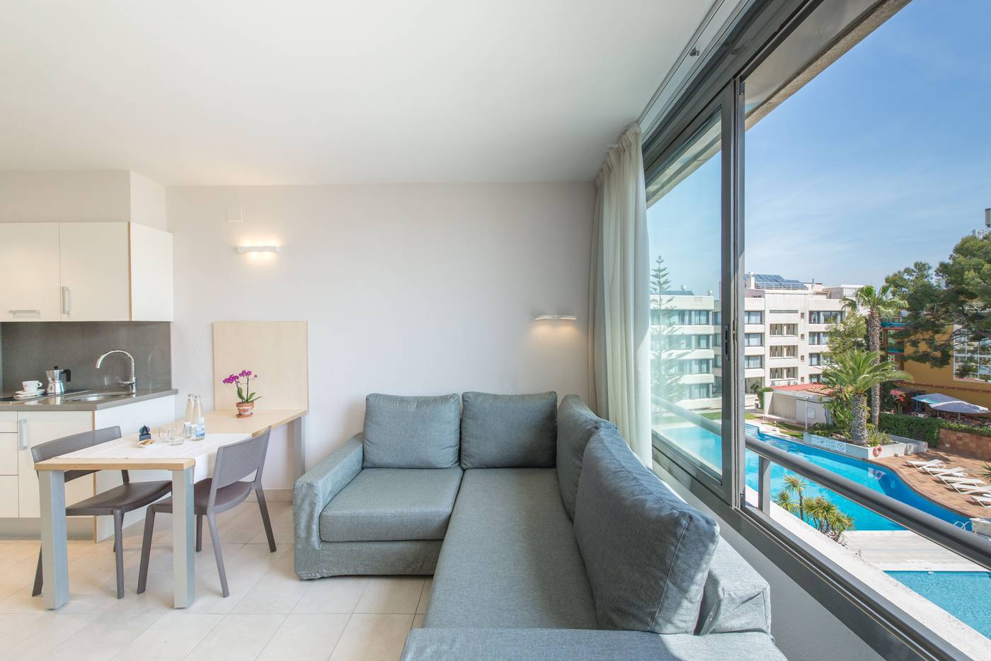 Atenea-Park-Suites---Apartments-Room-48