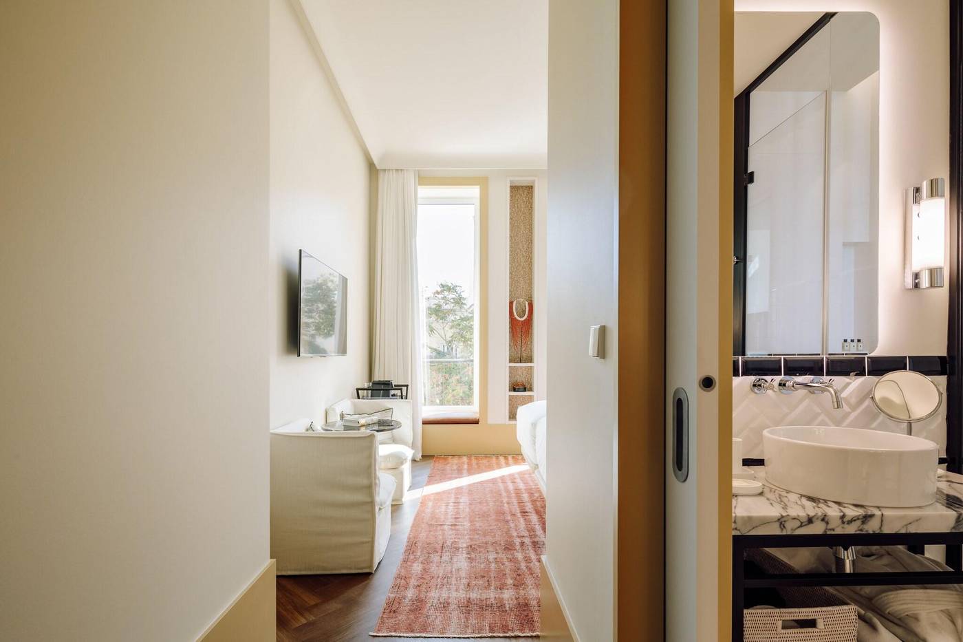 The-Ivens-Autograph-Collection-Room-33