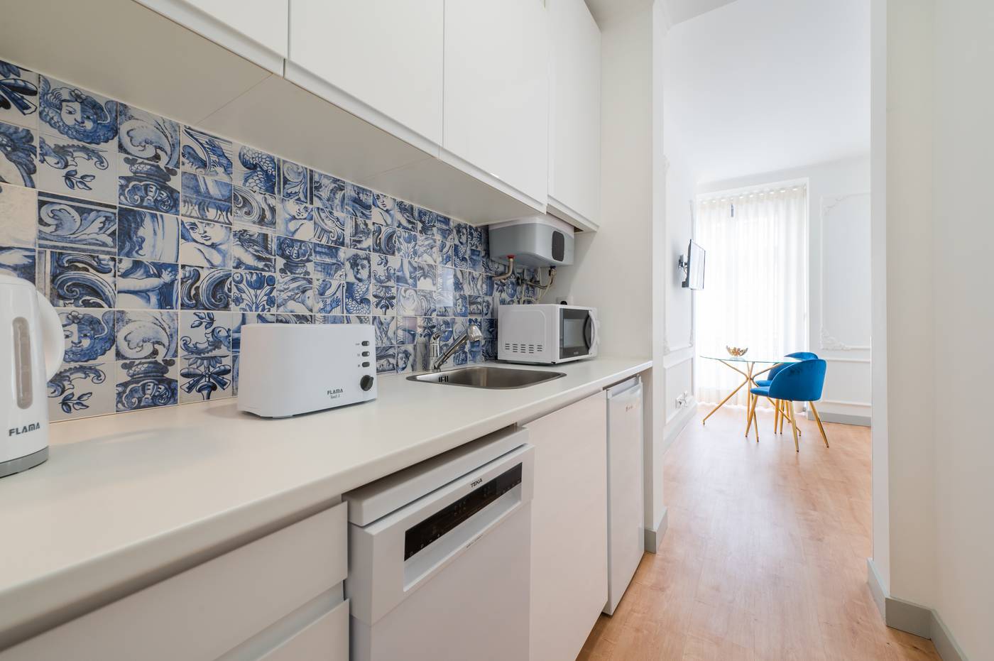 Via-Augusta-129-Room-33