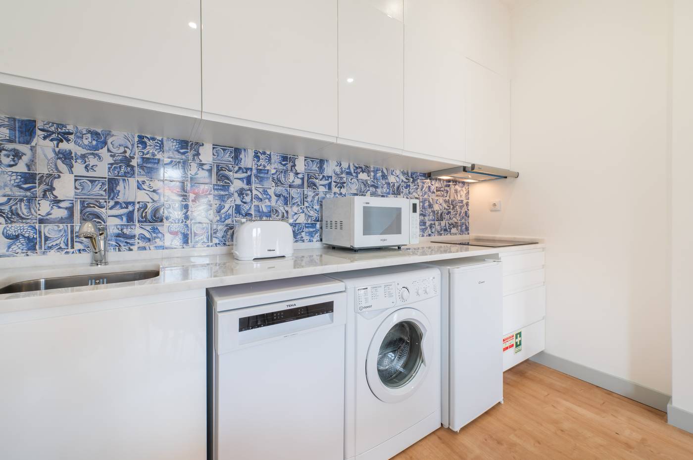 Via-Augusta-129-Room-43