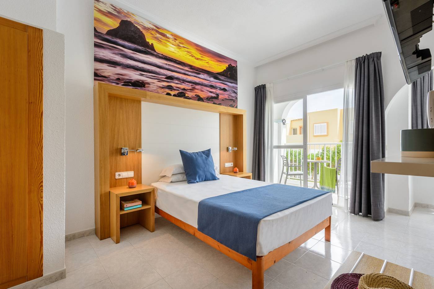 Apartamentos-San-Marino-Room-14