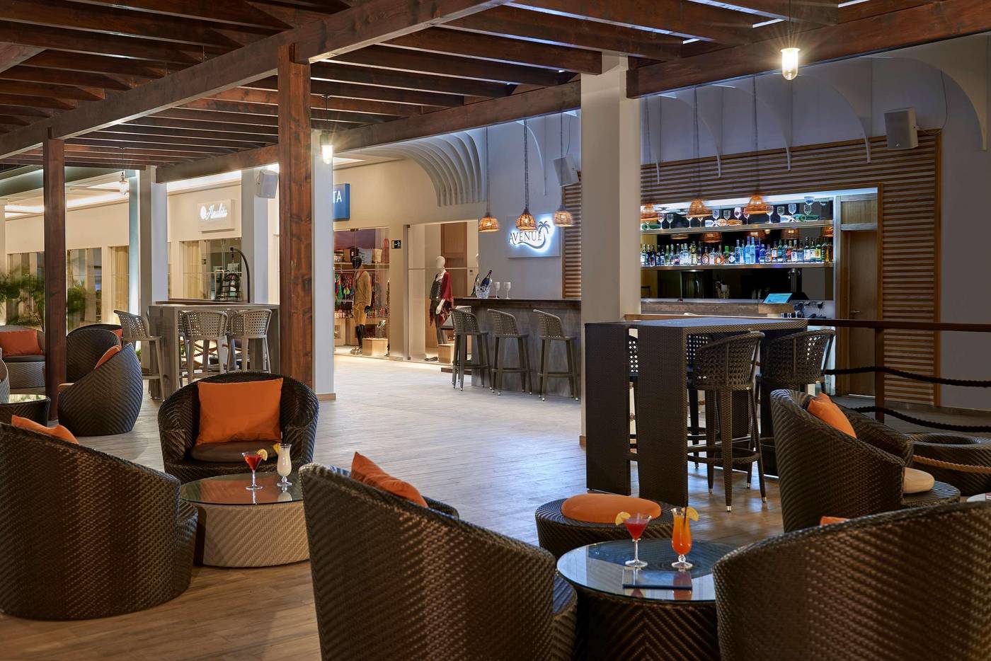 Melia-Llana-Beach-Resort---Spa-Bar-60