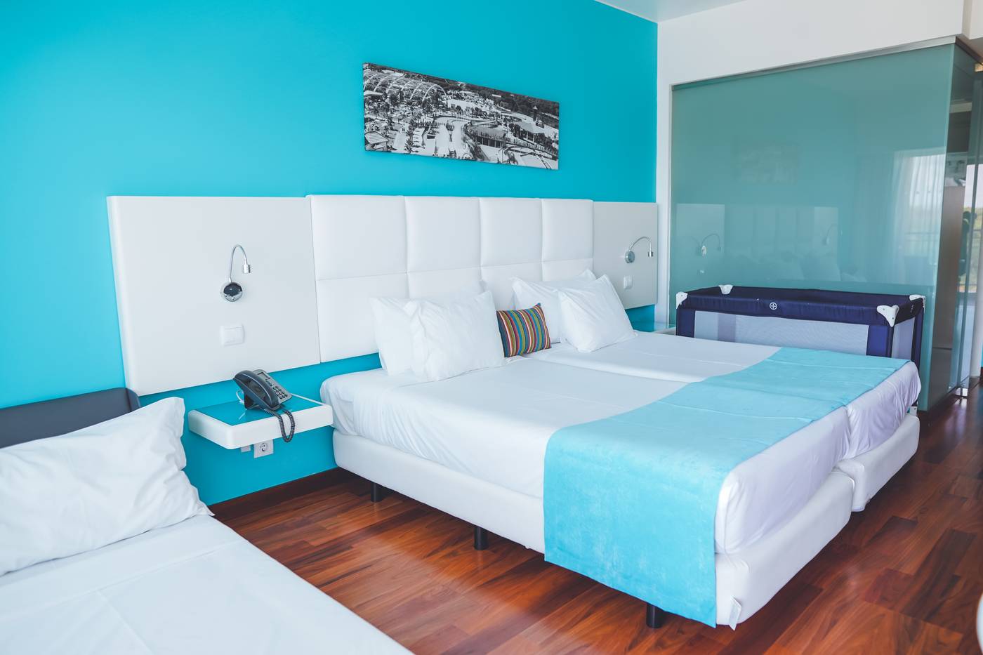 Aquashow-Park-Hotel-Room-27