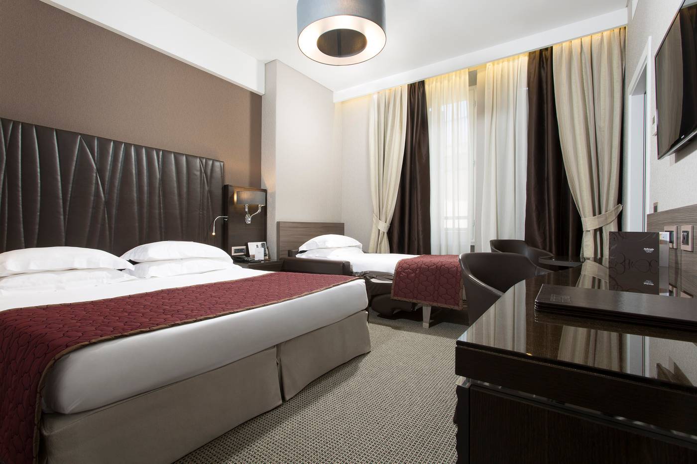 Hotel-Artemide-Room-23