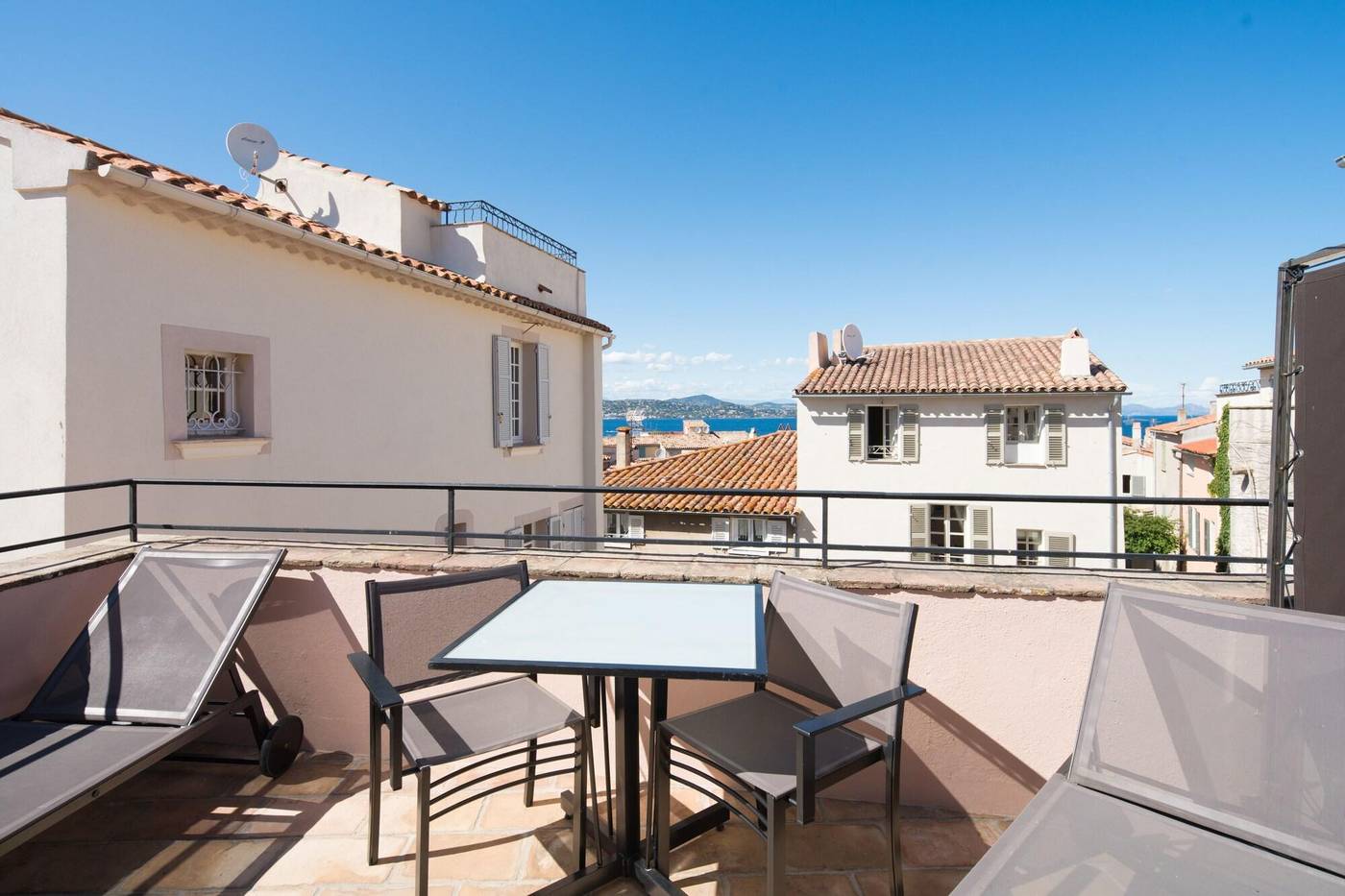 Hotel-Restaurant-Le-Yaca-Room-16