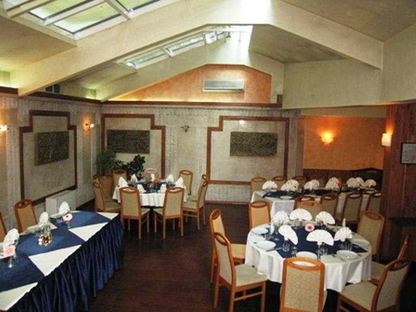 Light-Bulgaria-SOFIA-Restaurant-5